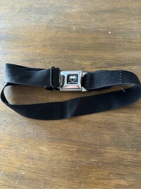 Viper Black Adjustable Belt with Metal Buckle -seat belt like